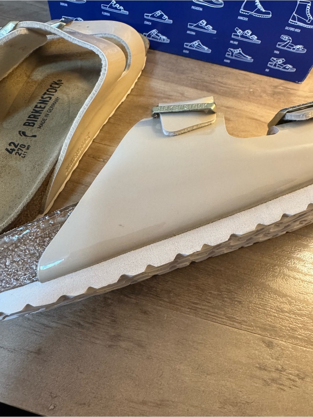 Birkenstock Arizona High Shine in Sand - Picture 7 of 14